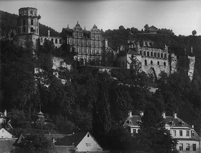 ▲ 19세기말 사진. 성북쪽면의 모습